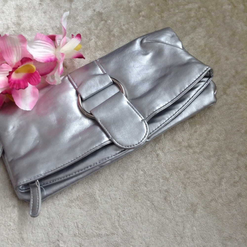 Y2K SILVER CLUTCH BAG, NWOT